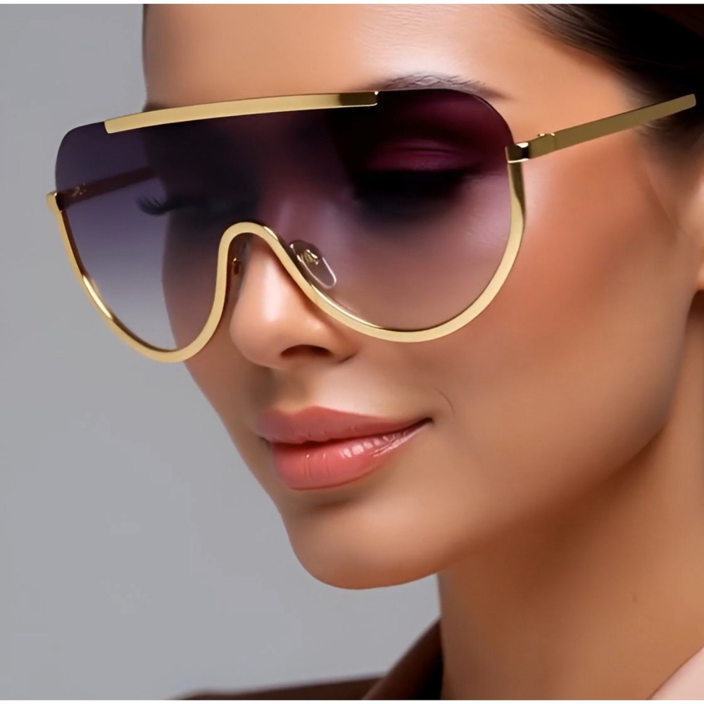 Designer Shield Sunglasses Gold Frame Gradient‎ Black Lens Oversized Visor Style